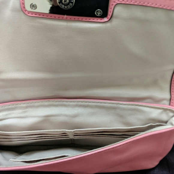 Coach wristlet wallet - Picture 3 of 3